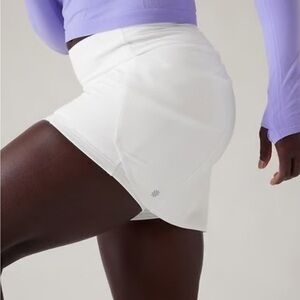 Athleta Run With It 16” White Skort Size L NWT